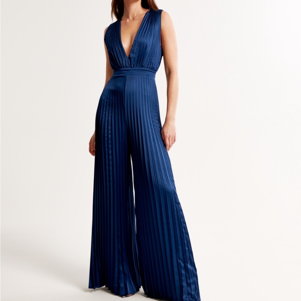 Abercrombie A&F Giselle Pleated Jumpsuit